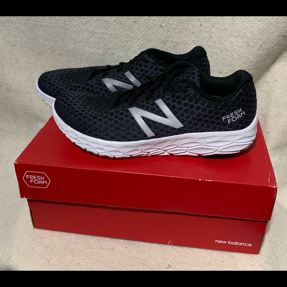 New Balance Beacon men 10